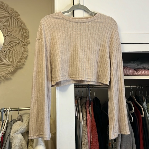 Comfy Rib Knit Crop Tee & Drawstring Pants Set - Size Small - Picture 2 of 2